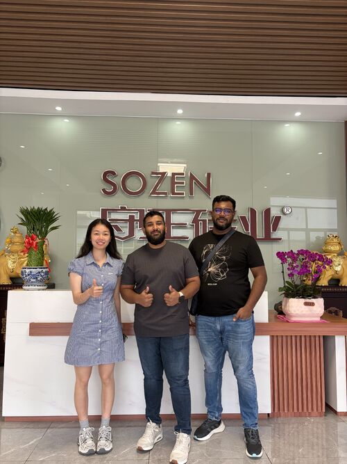 हमारी फ़ैक्टरी में आने के लिए विदेशी ग्राहकों का स्वागत है